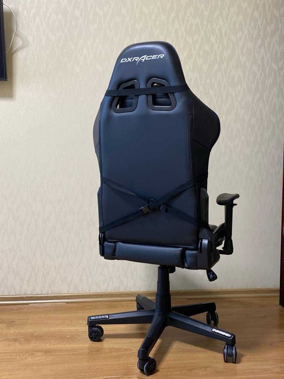 Ігрове крісло DXRacer P Series Black