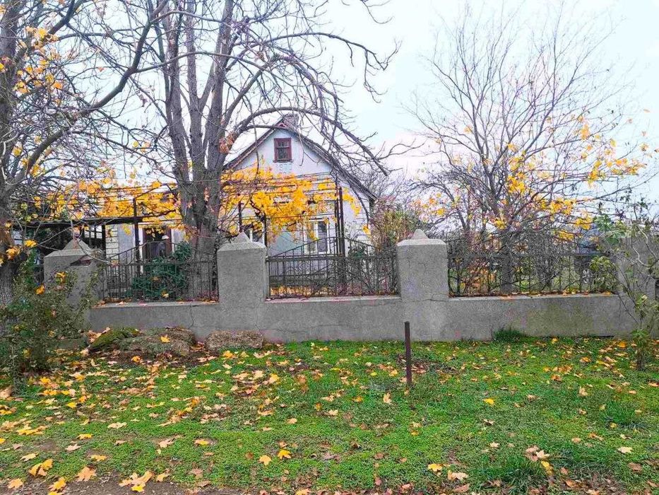 Будинок у селі з гаражем, 12 км. від Одеси.