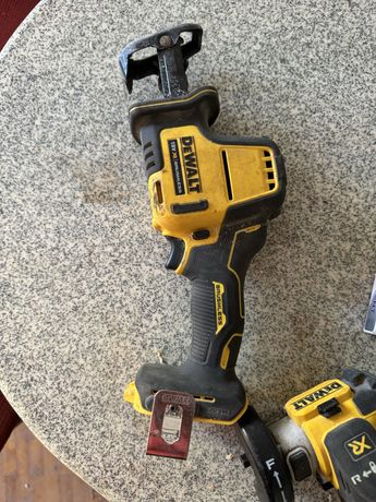 Пила сабельная аккумуляторная бесщёточная DeWALT DCS369N