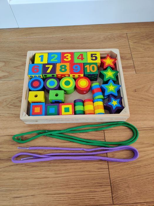 Drewniane korale do nawlekania Melissa Doug