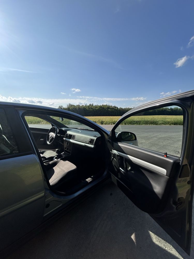 Opel Vectra C 1.9cdti 120km! 2004r. Sedan.