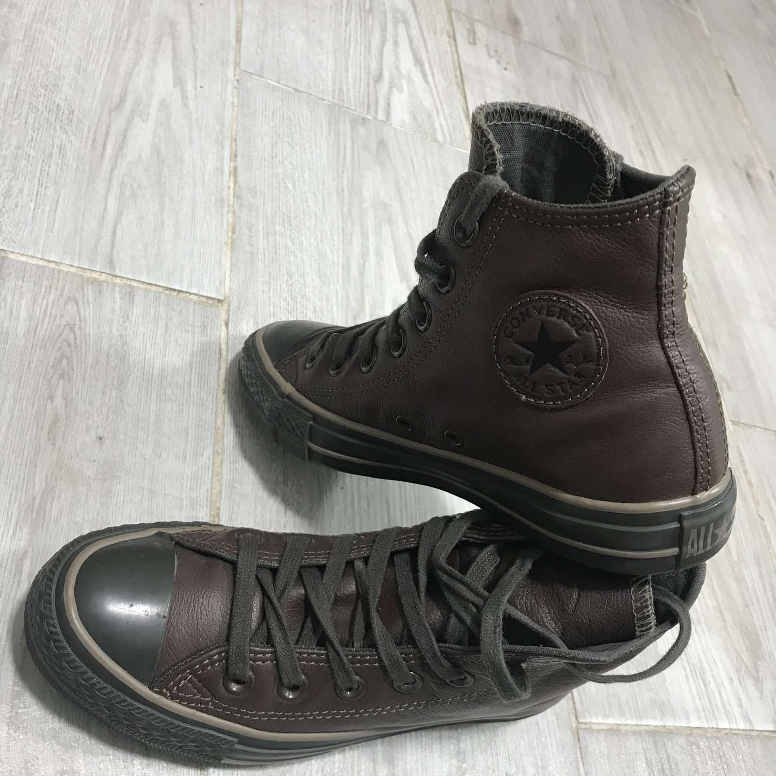 Продам шкіряні кеди Б/у Converse 36 розмір. довжина устілки 23 см.