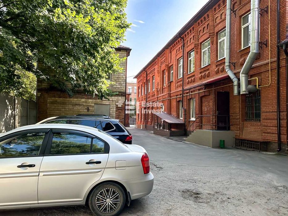 Продам ОСЗ в приближенном к центру районе, по адресу: ул.Малиновского.