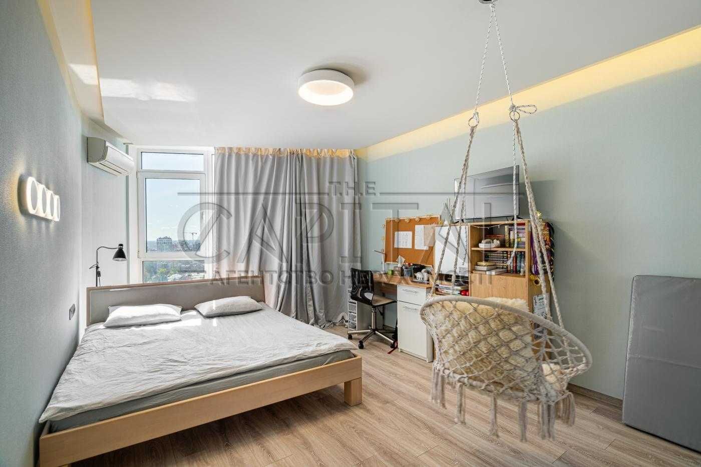 Продаж 4к квартири на вул. Панаса Мирного 28А.