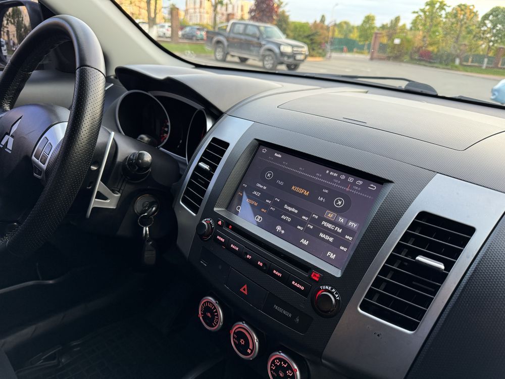 Mitsubishi outlander xl