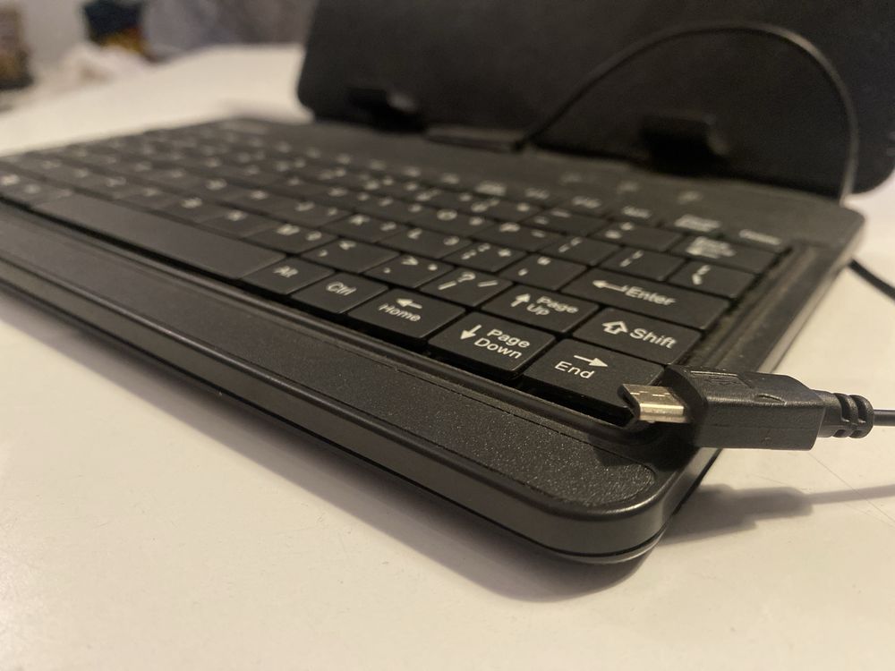 Mini klawiatura do tabletu Vakoss TK-542UK + etui 7”