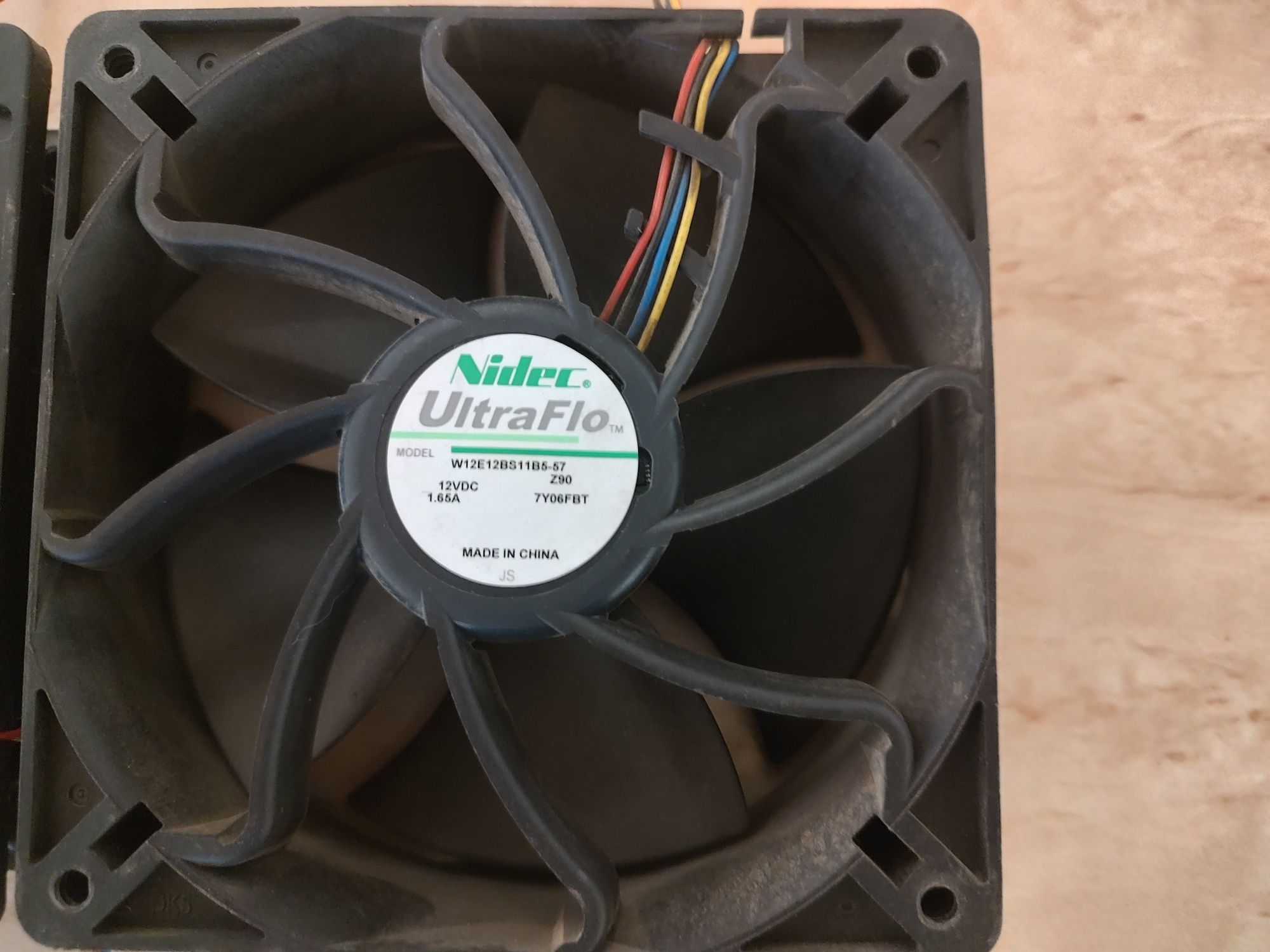 Кулер 120 мм на 120 мм для Asic Bitmain 12v 2.7 (2.3 )A Donnager