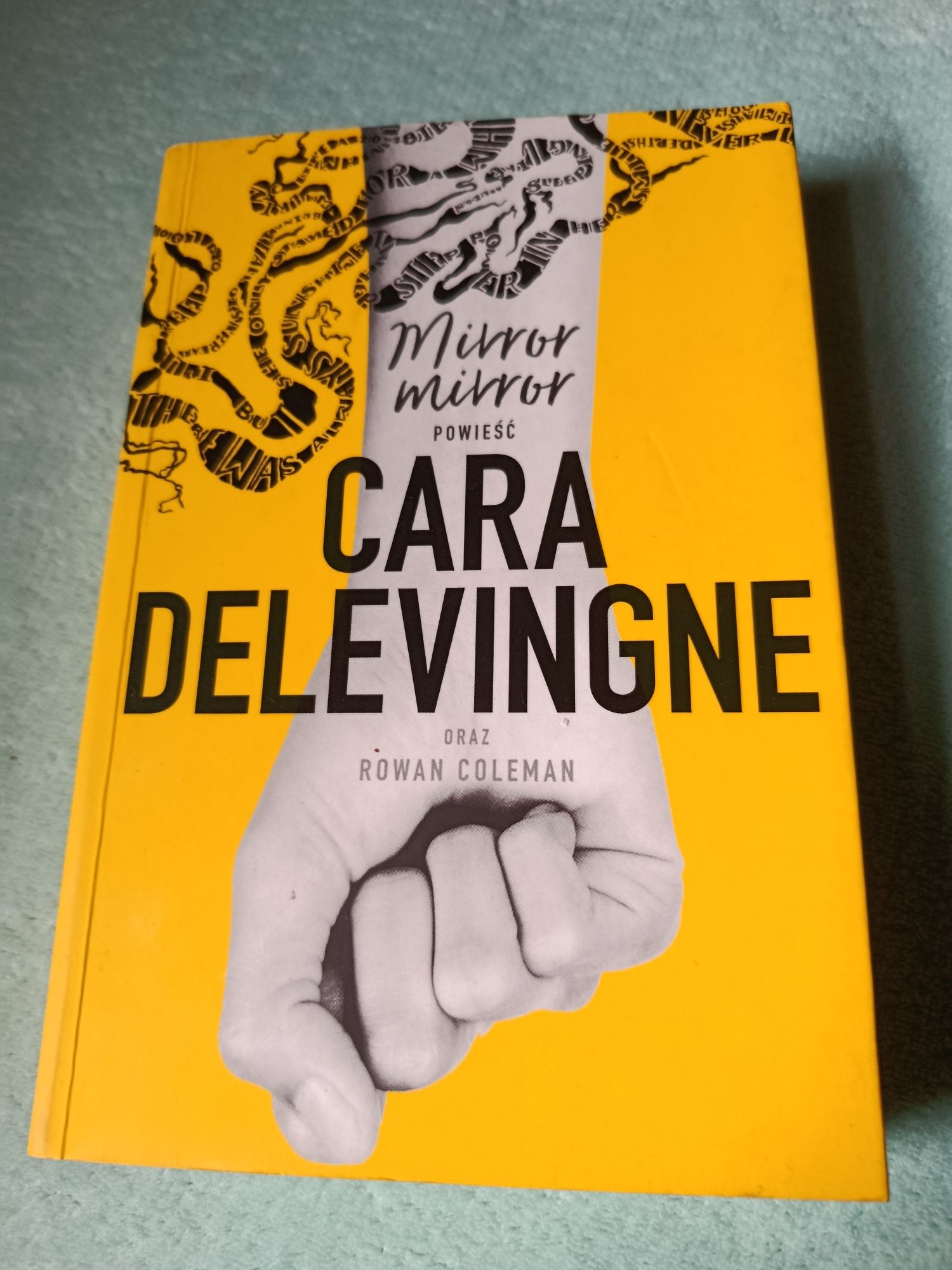 Mirror,mirror C. Delevinge