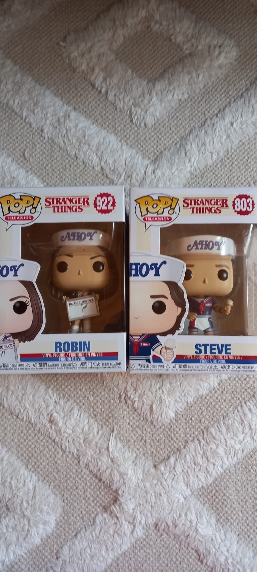 Funko pop Stranger Things Robin e Steve