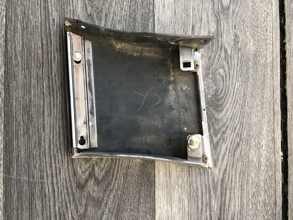 Накладка боковая LEXUS GS300 75612-30230