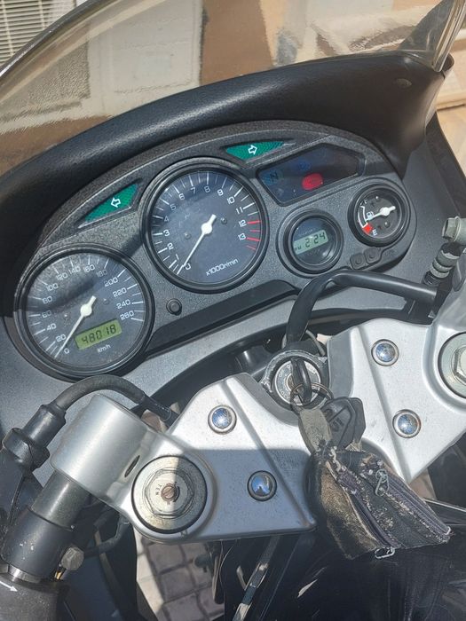 Vendo sizuki gsx750f  imaculada