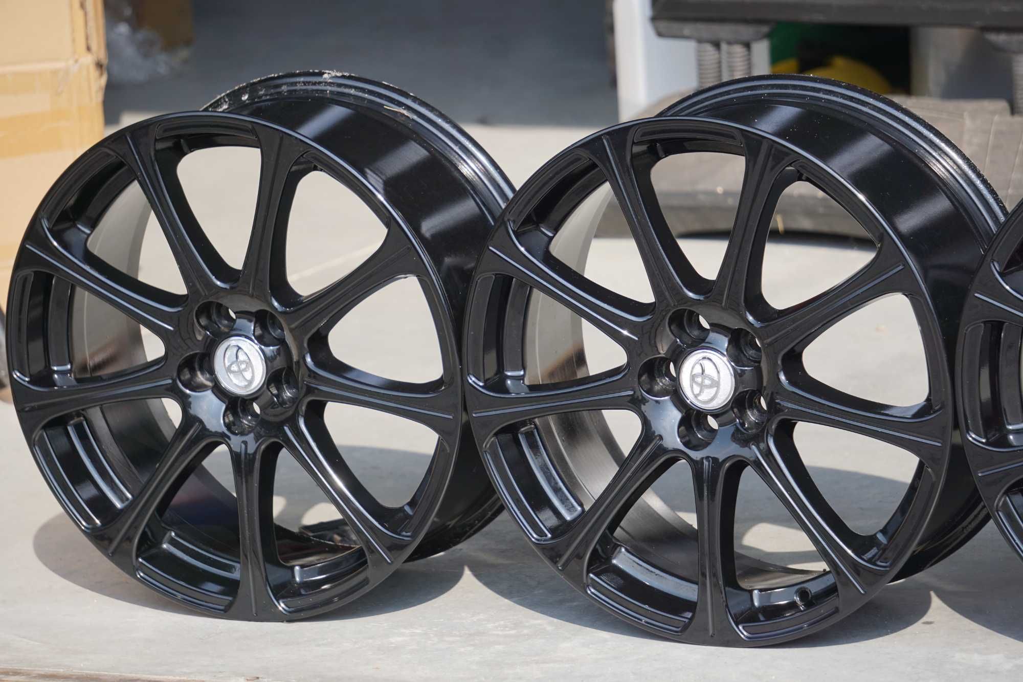 Alufgi oryginał Toyota 5x100 7,5Jx18 et45 cb54mm czarna perła
