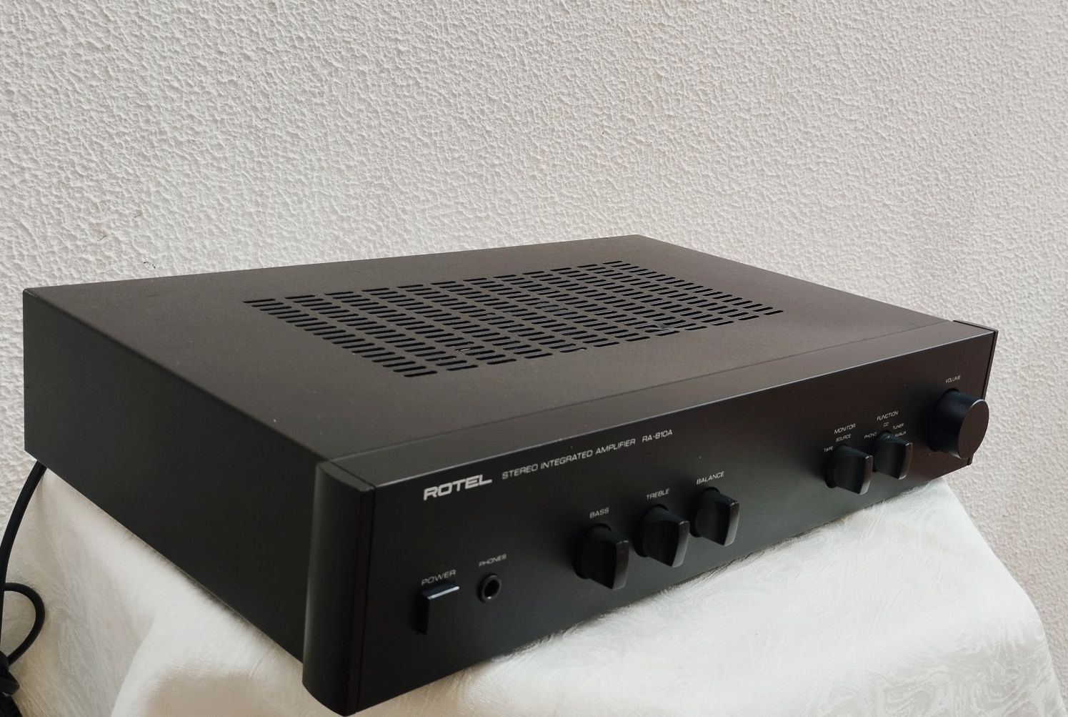 Rotel - Stereo Integrated Amplifier RA 810A