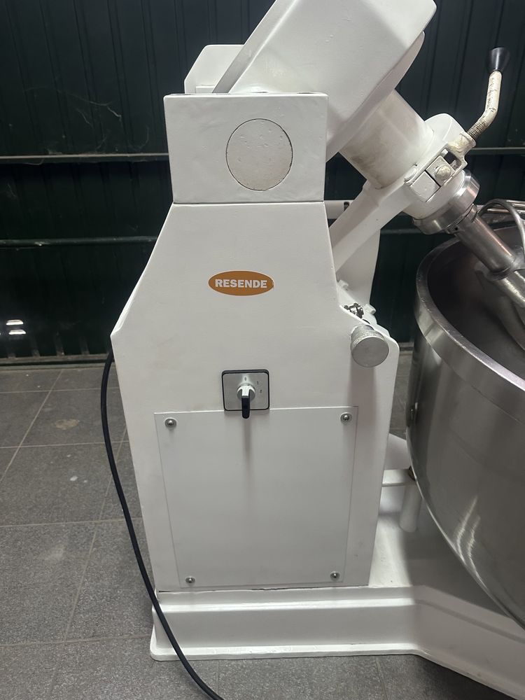 Amassadeira de garfo marca ( Resende)