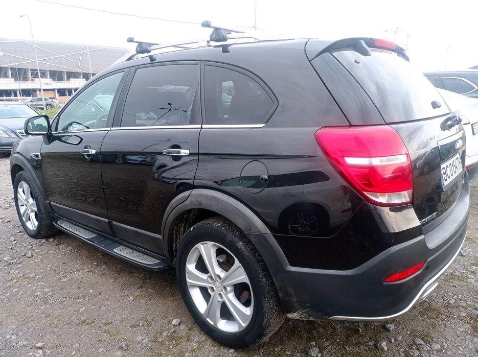 Автомобіль Шевроле каптіва 4*4