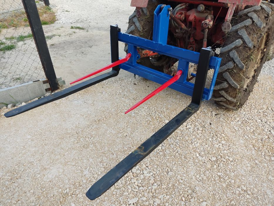 Paleciak do tura udzwig 2.5/3 tony dostawa na terenie polski