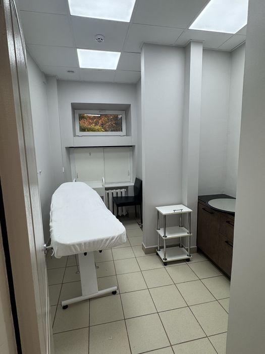 Оренда кабінета в салоні краси