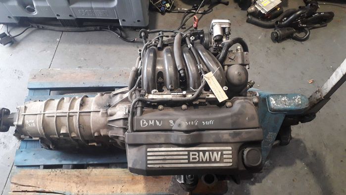 CAIXA  velocidades BMW 318