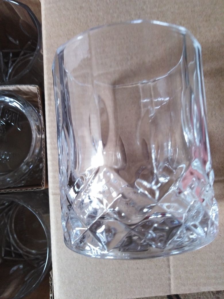 Фірменні стакани на віски