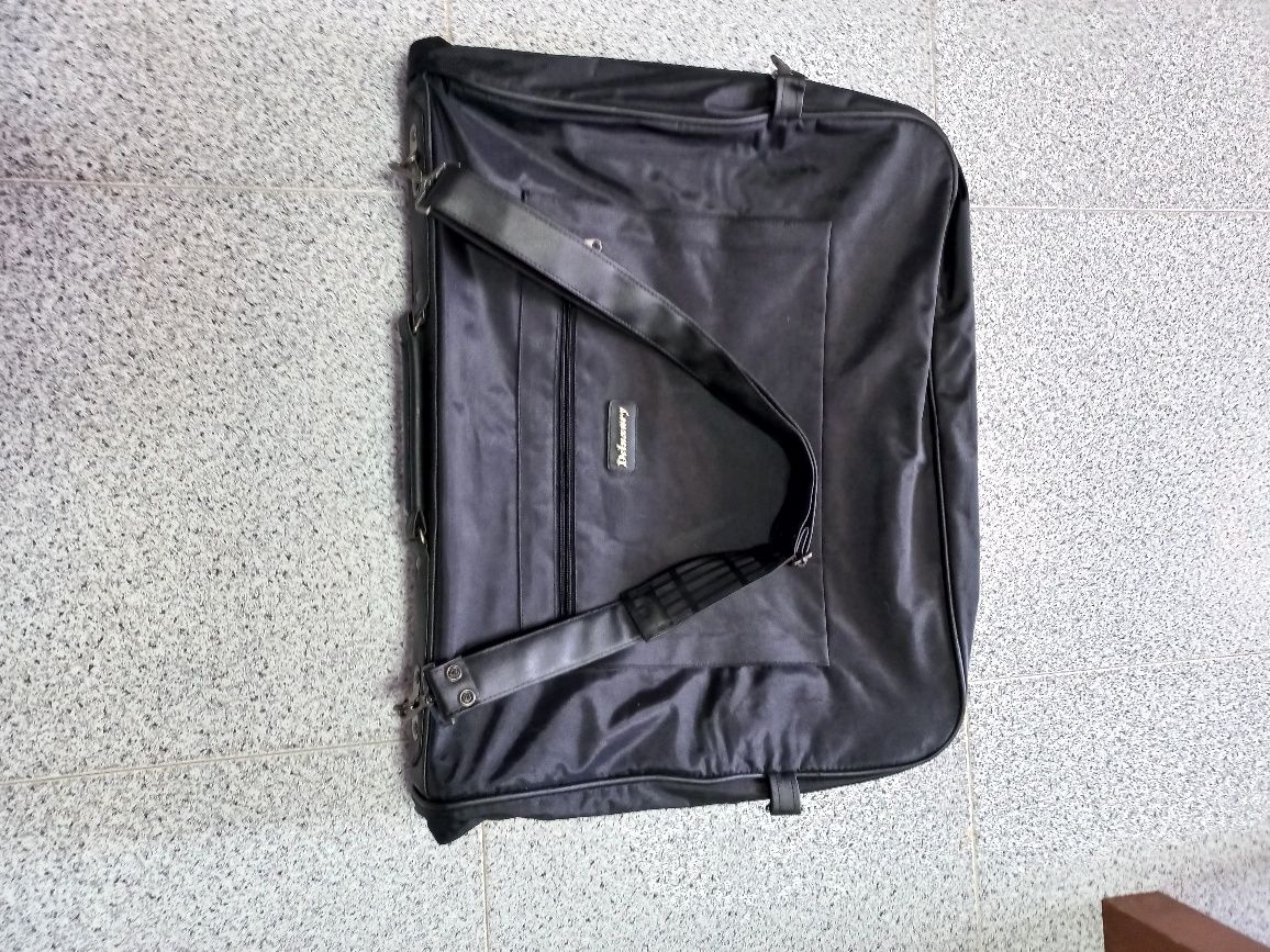 Mala para transportar fatos