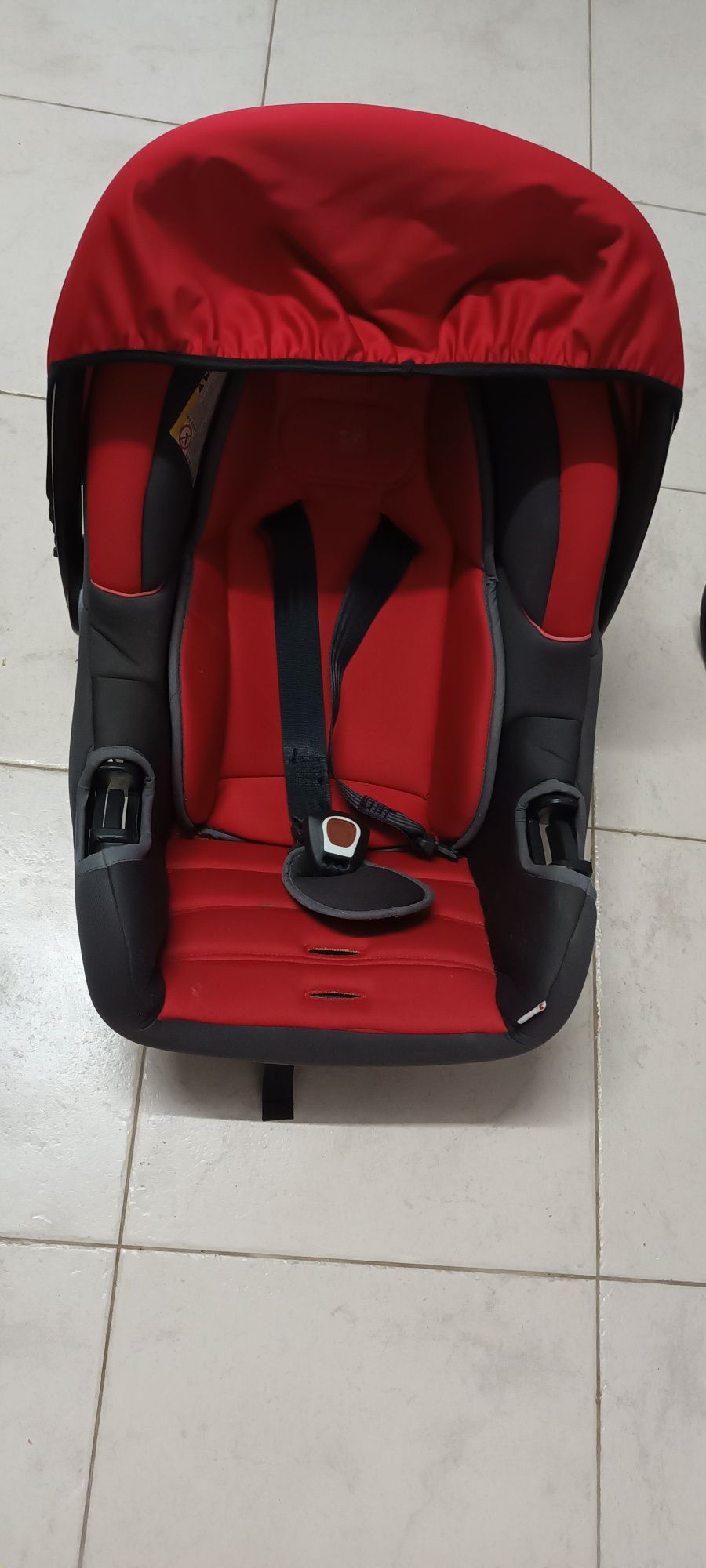 Conjunto  de bebê (carrinho,alcofa e ovo)
