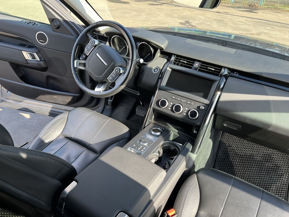 Land Rover Discovery 5 2018