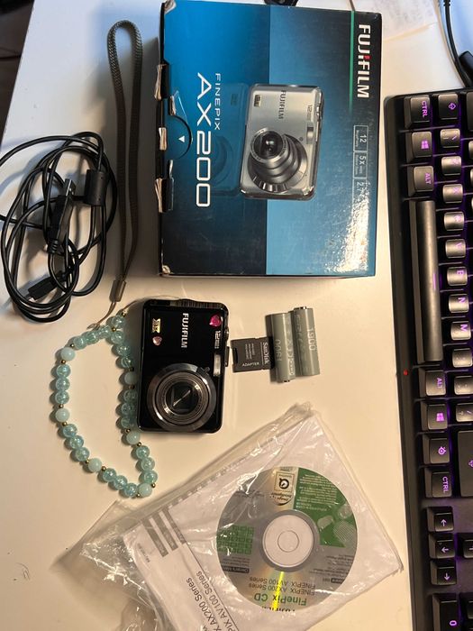 Fujifilm AX200 + pudełko zestaw/ retro digital camera