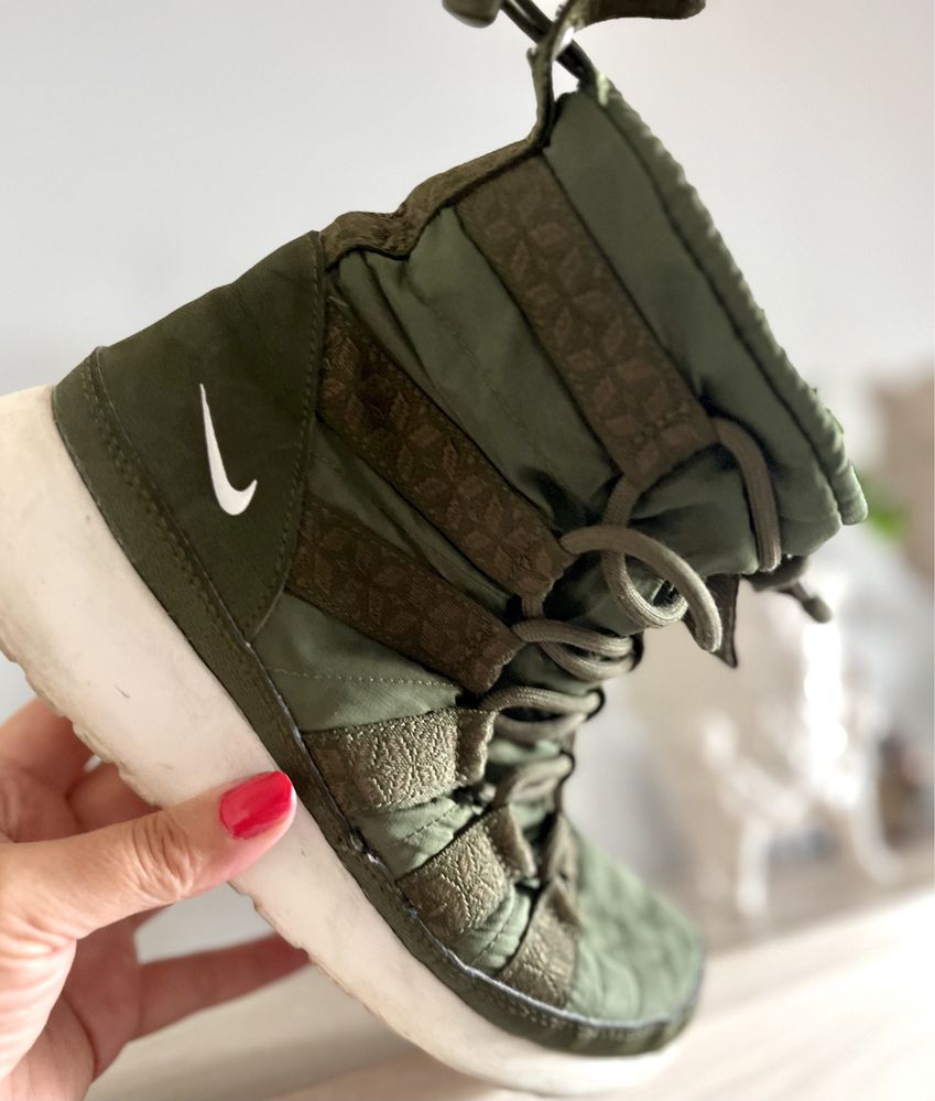 Buty zimowe_Nike_khaki_37,5