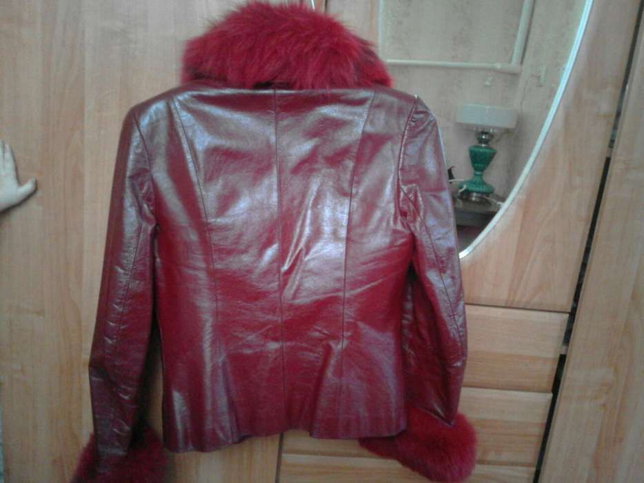 1200Продам жіночу курточку