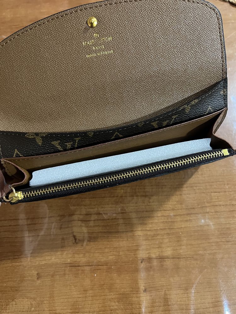 Vendo carteira Louis Vuitton NOVA