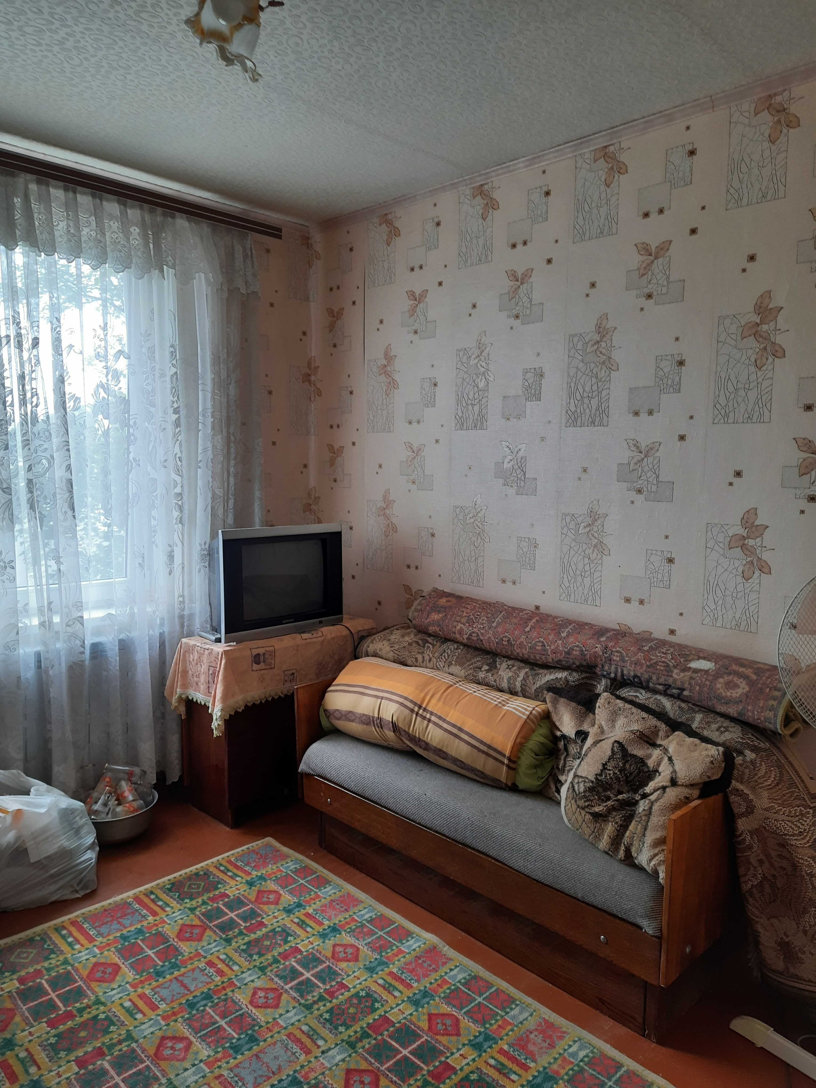 СРОЧНО! Продам 2 комнатную квартиру в  центре Чугуева