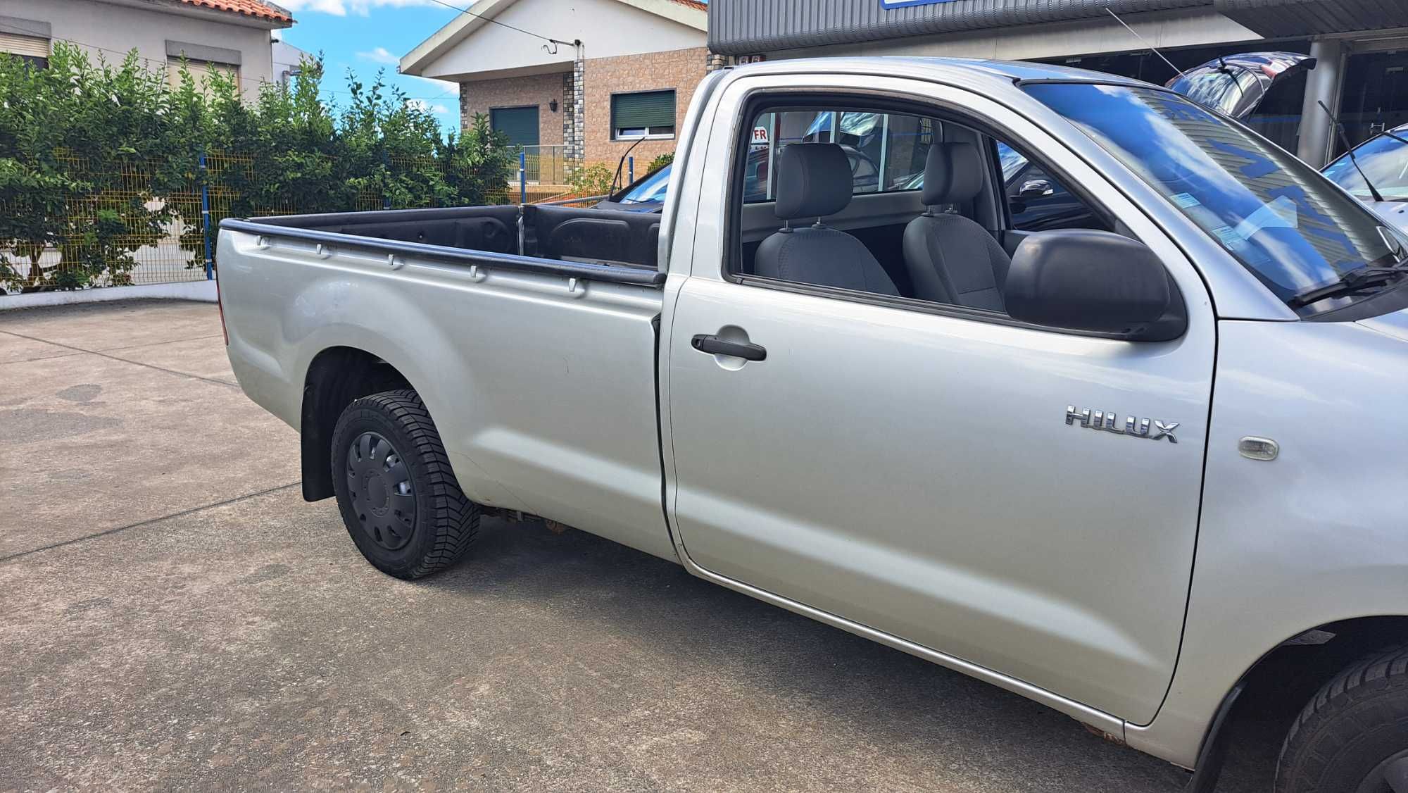 Caixa metálica Toyota Hilux de 2009