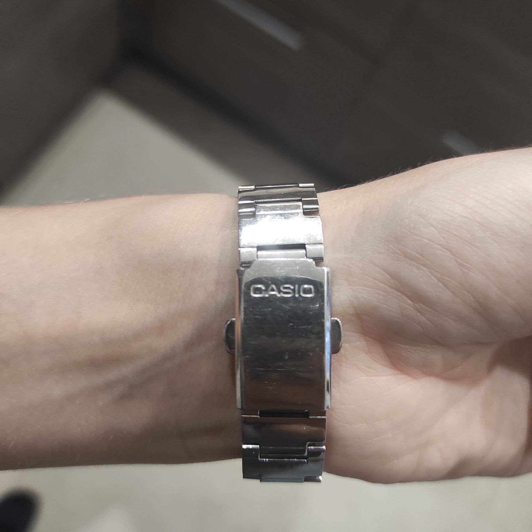 Часы Casio Quartz WR 50 M