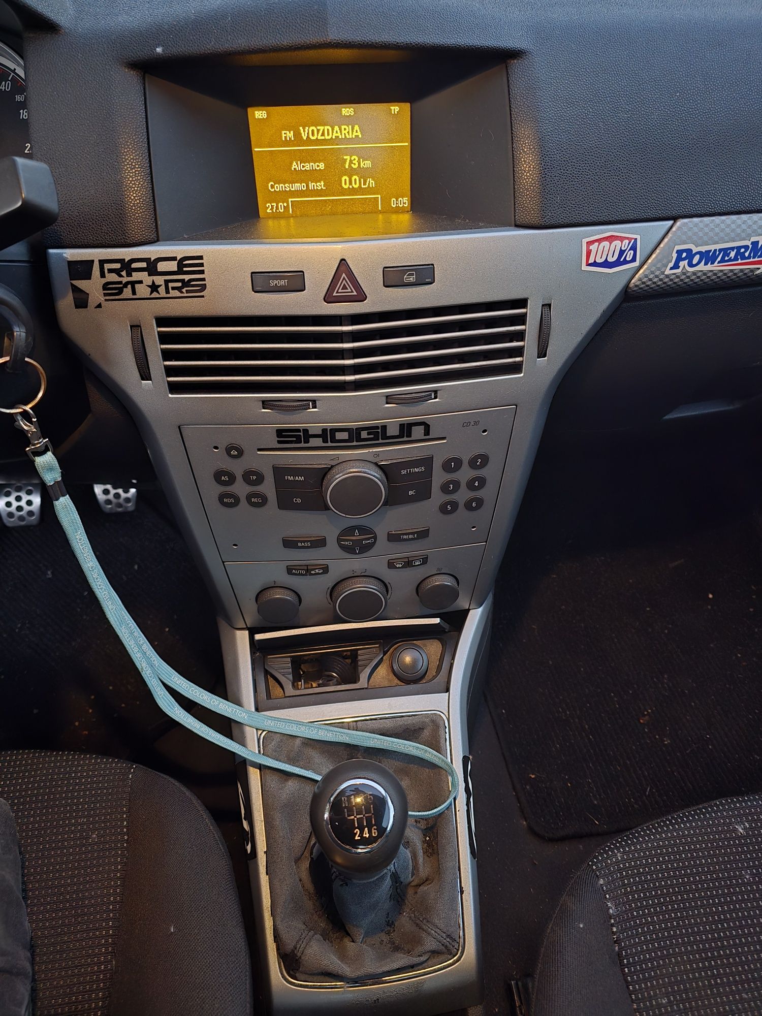 Opel astra gtc 1.7