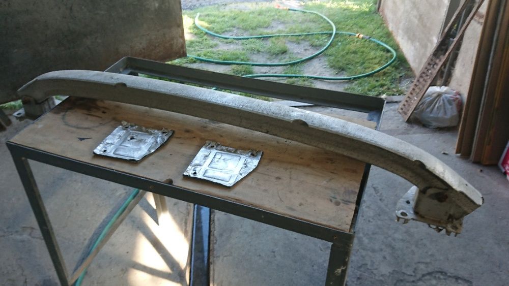 Підсилювач заднього бампера Renault Megane II