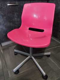 Ikea snille krzesło biurowe obrotowe różowe