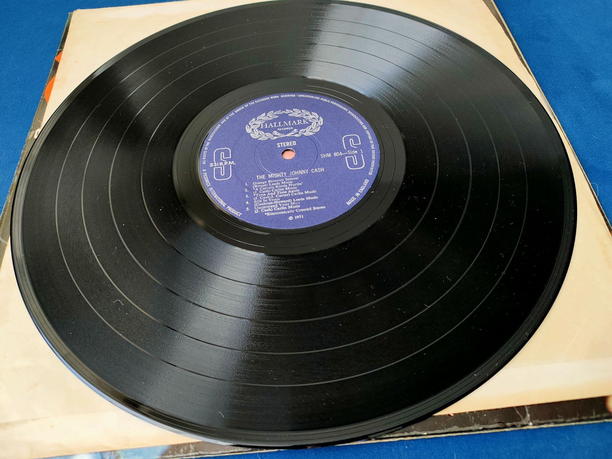 Johnny Cash – The Mighty Johnny Cash