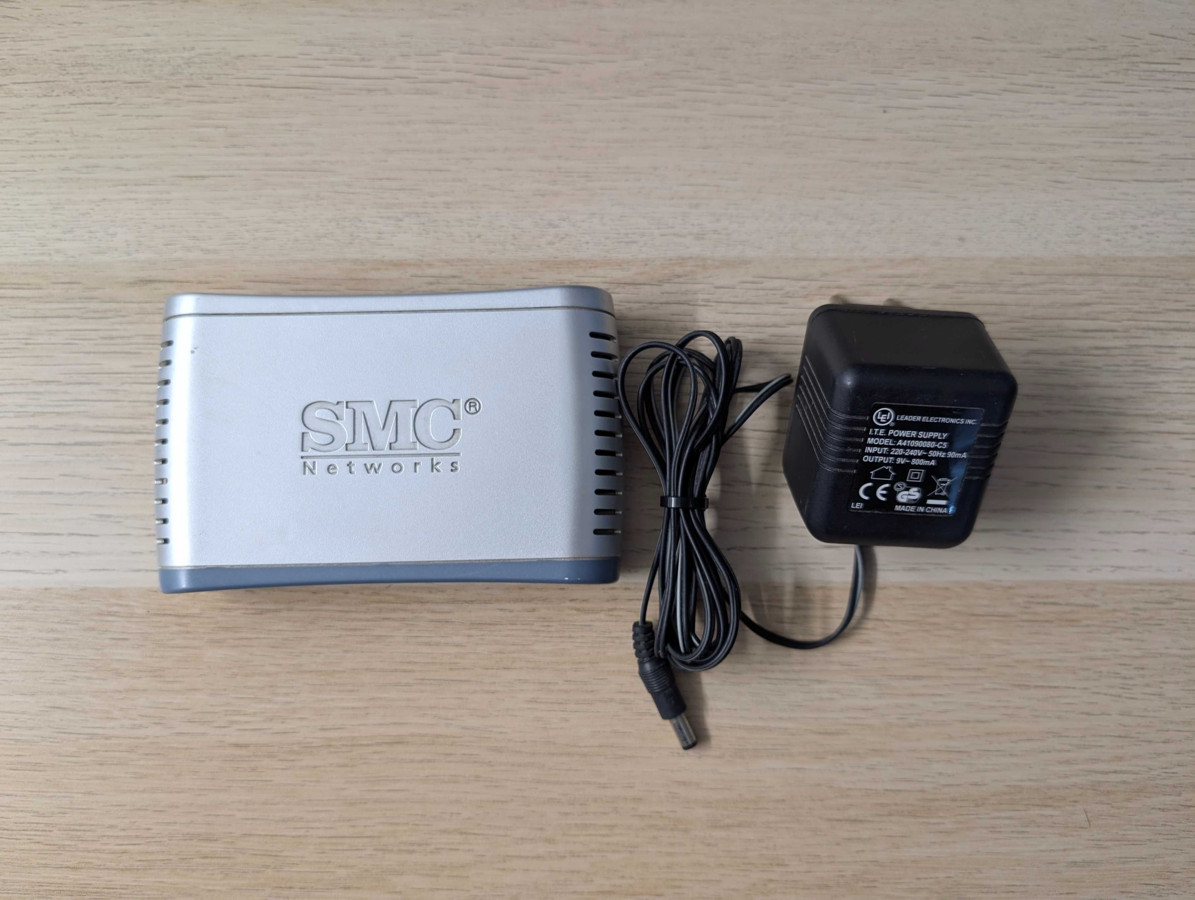 Switch SMC EZ 10/100 de 8 Portas
