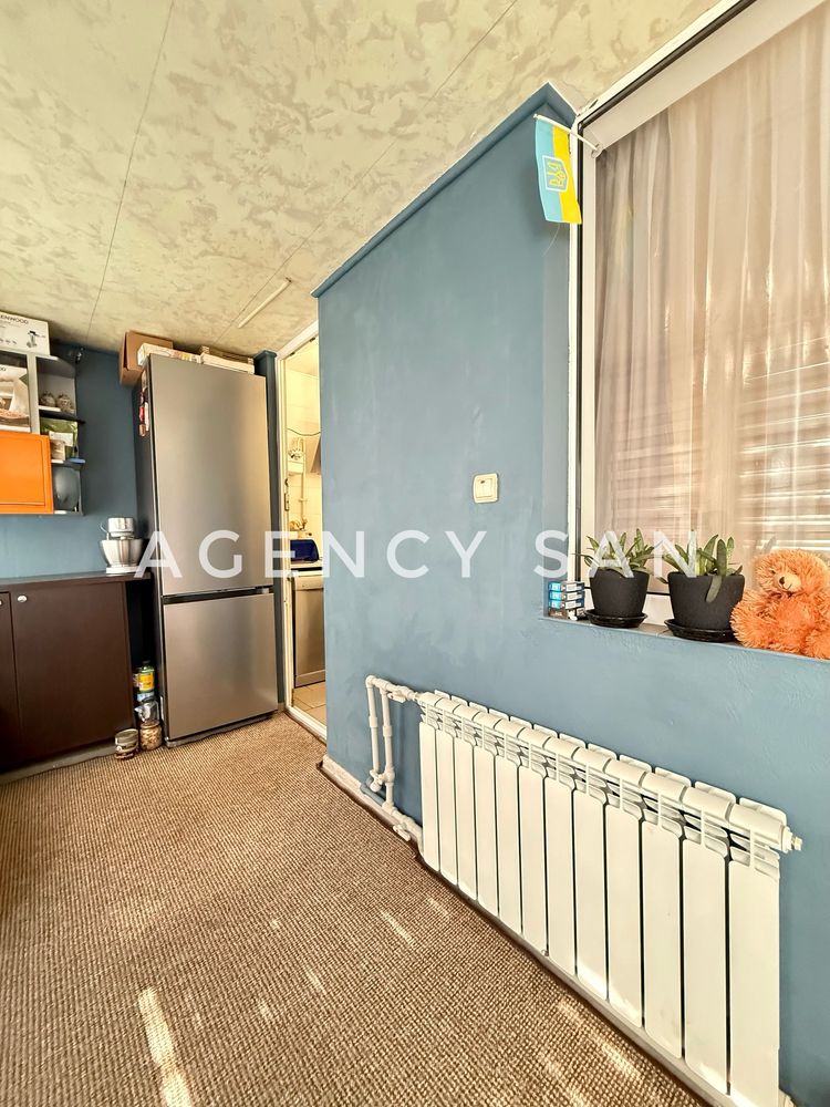 Продаж 2к квартири по вул. Нижньосироватська