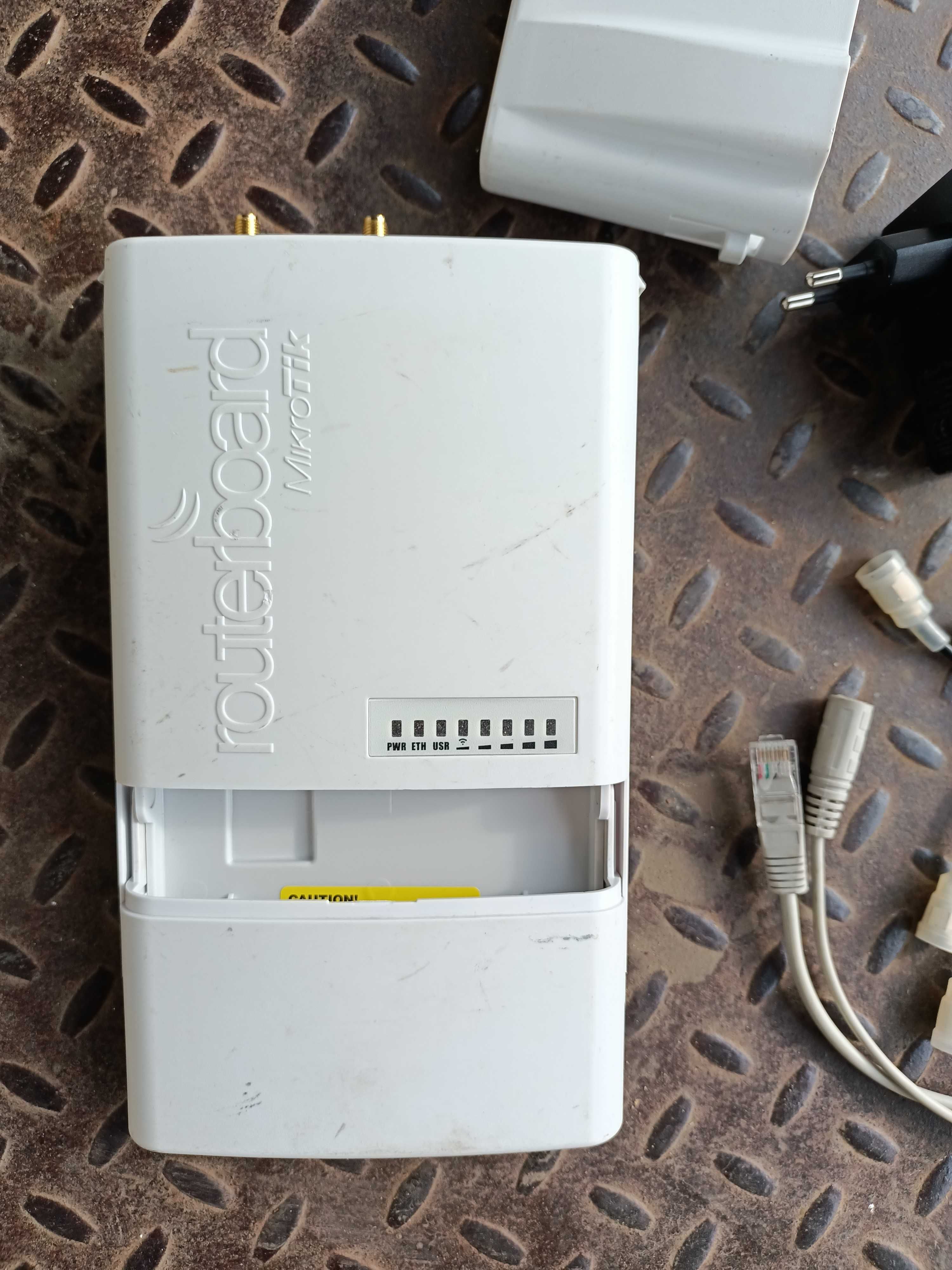 Внешняя Wi-Fi точка доступа Mikrotik BaseBox 5 (RB912UAG-5HPnD-OUT)