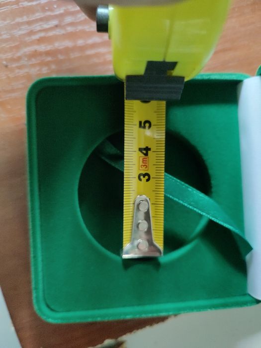 Подарункові оксамитові смарагдові футляри для колекційних монет