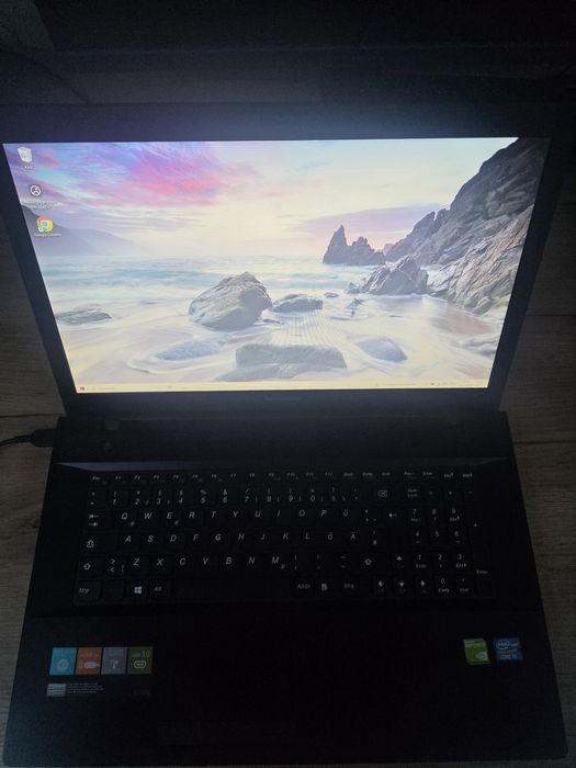 Laptop Notebook Lenovo G700 | 17 Cali | Nvidia Geforce | SSD | 8GB ram