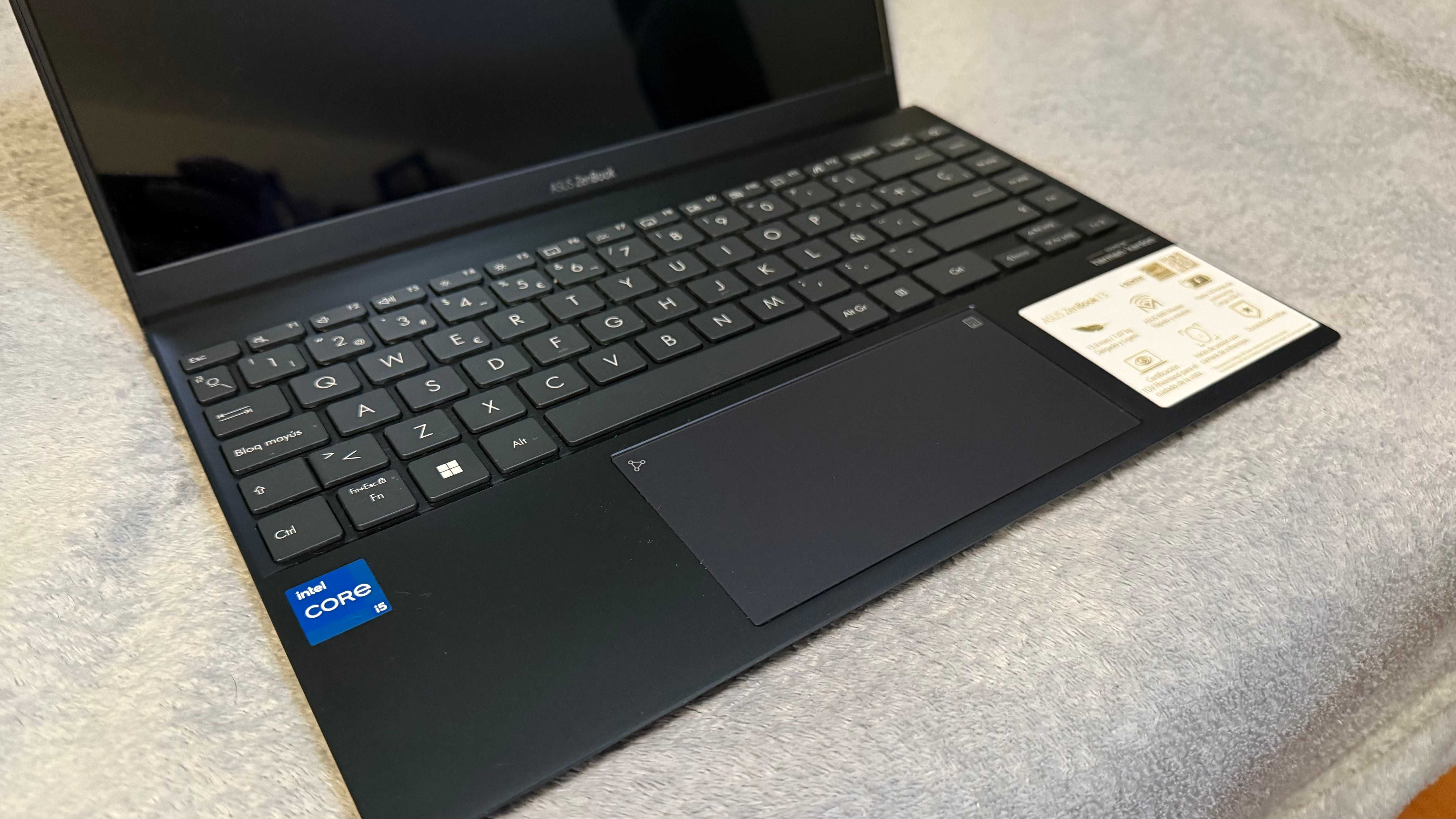 Portátil ASUS ZenBook13 OLED | Como Novo