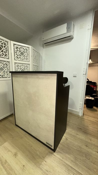 Vendo conjunto de móveis para cabeleireiro - marca italiana