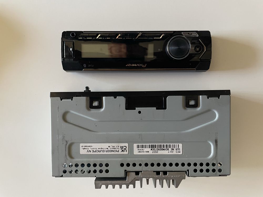 Radio pioneer MVH-S420BT