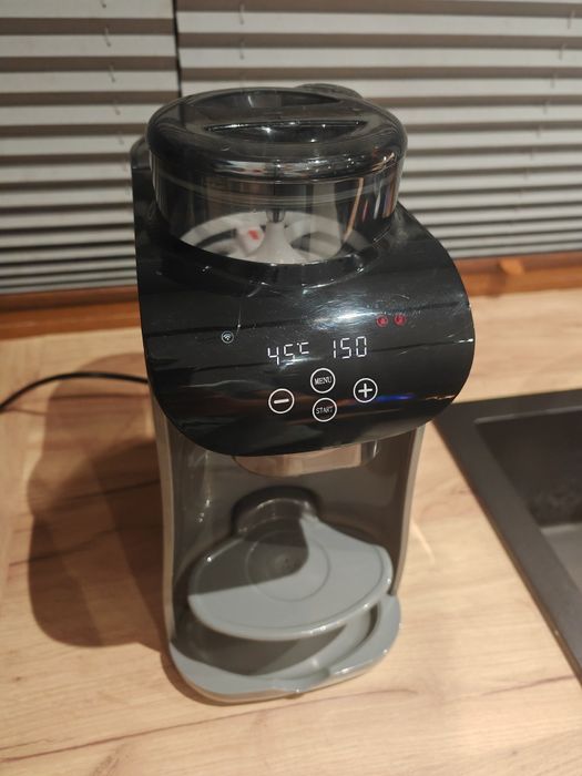 Ekspres do mleka mm / kaszki dla niemowląt – automat + aplikacja
