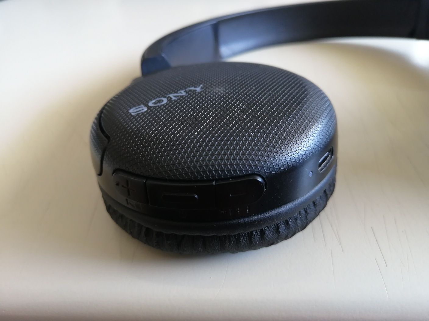 Headphones Sony CH510