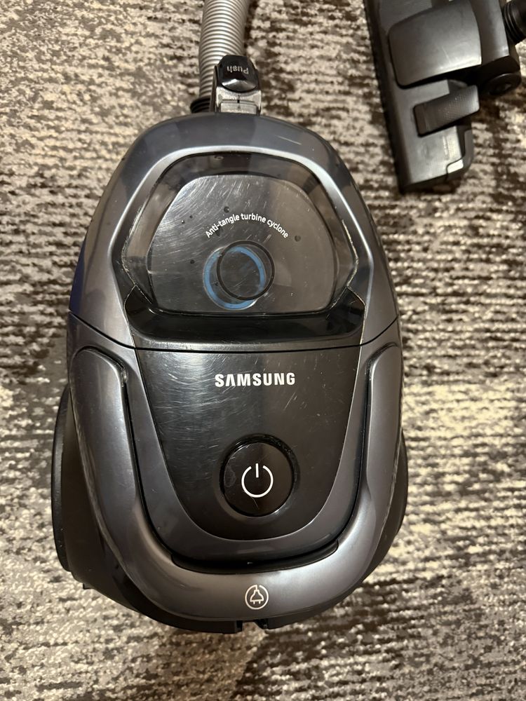 Продам рабочий пылесос Samsung
