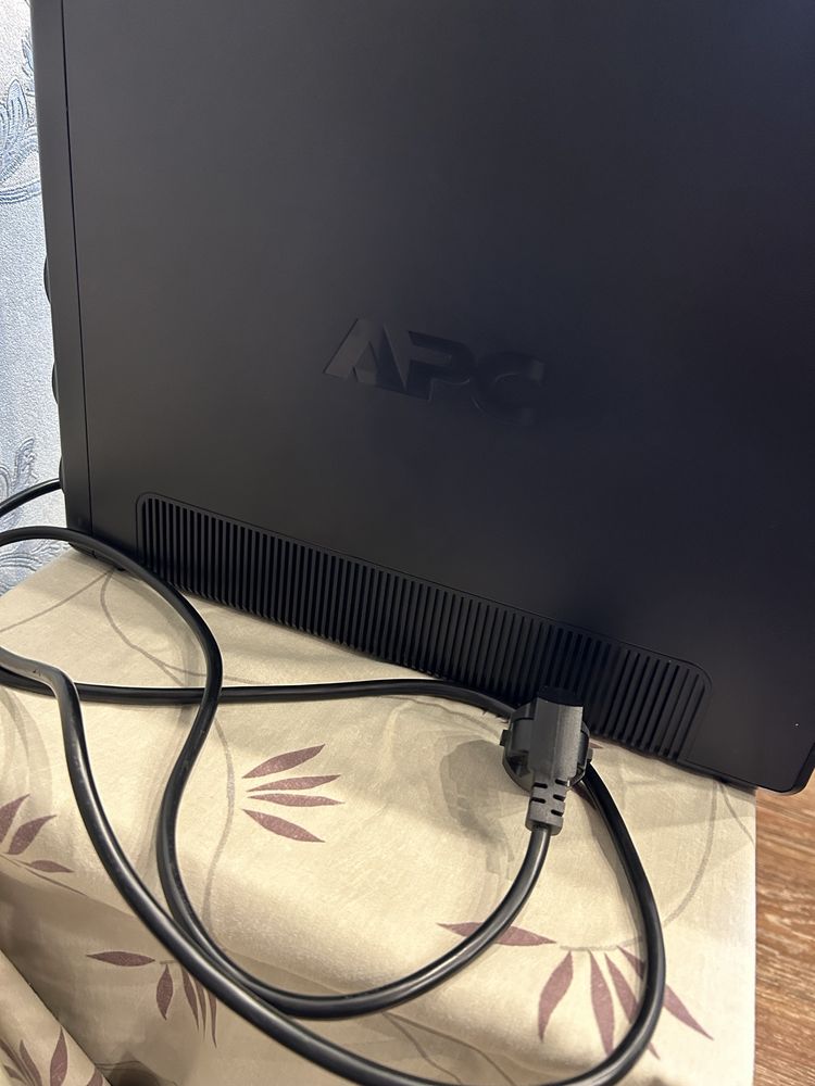 ДБЖ APC Back-UPS Pro 1200VA CIS (BR1200G-RS).