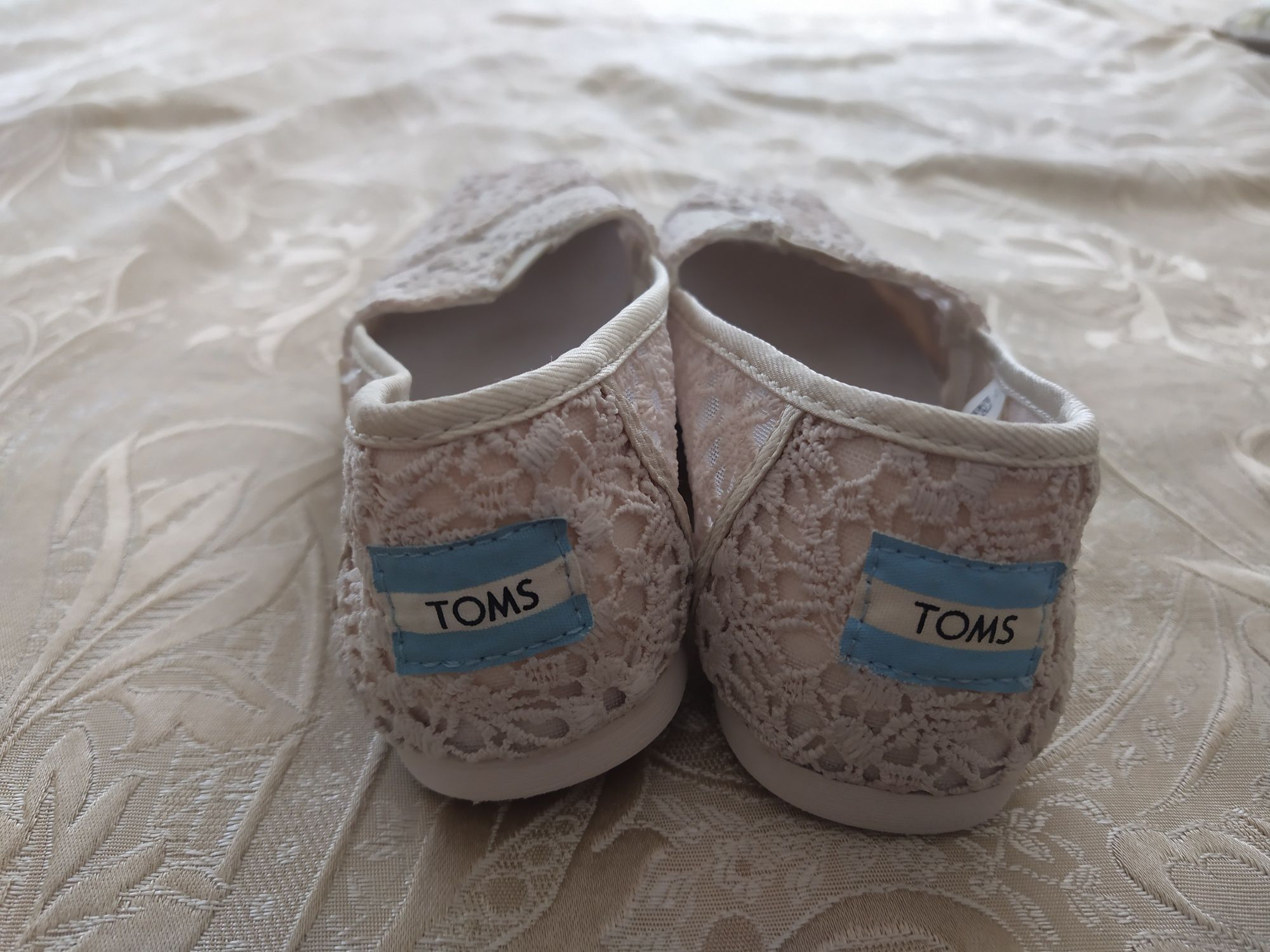 Toms. Розмір: 36.